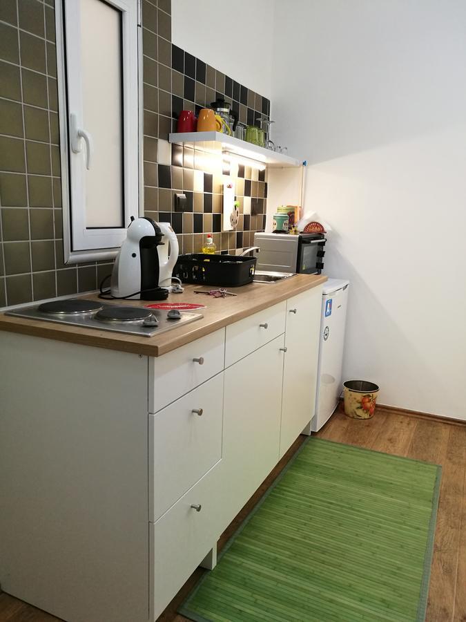 City Square Apartment Ханья Экстерьер фото